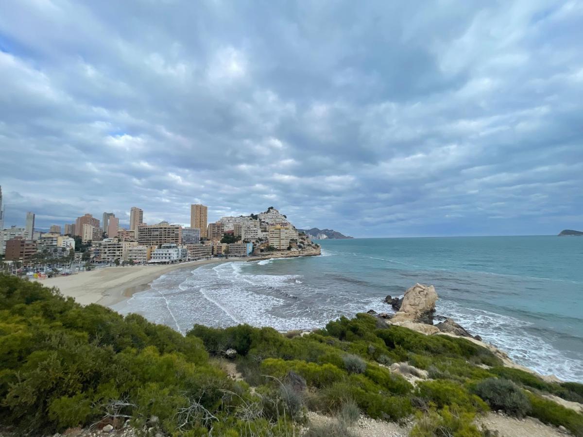 Traveler'S Beach Apartment With Sea View, Free Coffee & Parking ベニドルム エクステリア 写真
