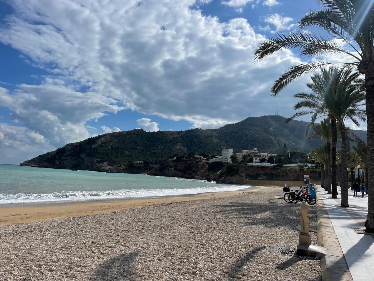 Traveler'S Beach Apartment With Sea View, Free Coffee & Parking ベニドルム エクステリア 写真