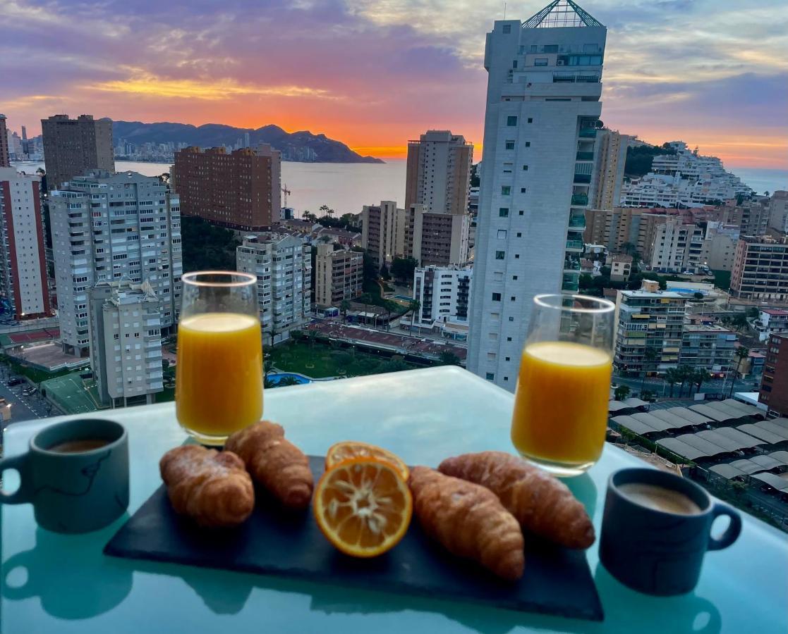 Traveler'S Beach Apartment With Sea View, Free Coffee & Parking ベニドルム エクステリア 写真