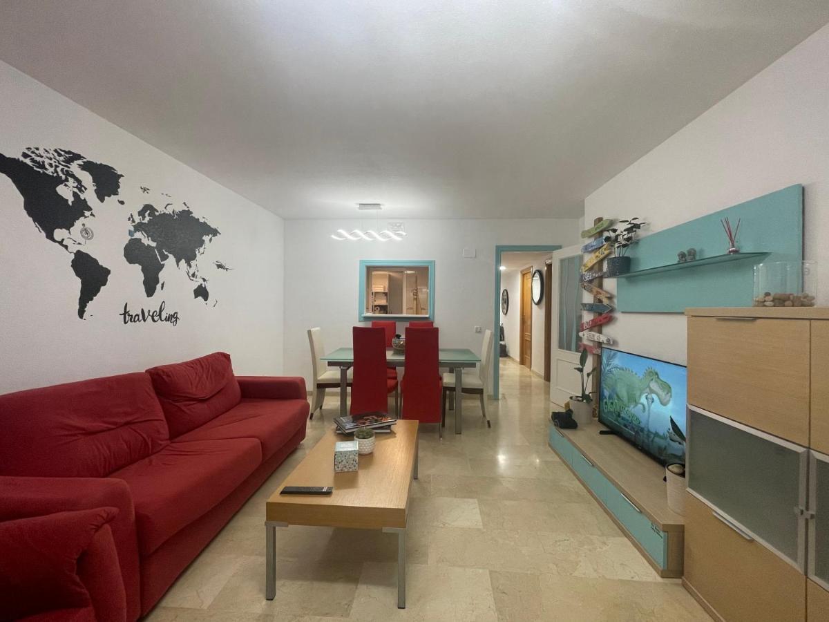 Traveler'S Beach Apartment With Sea View, Free Coffee & Parking ベニドルム エクステリア 写真