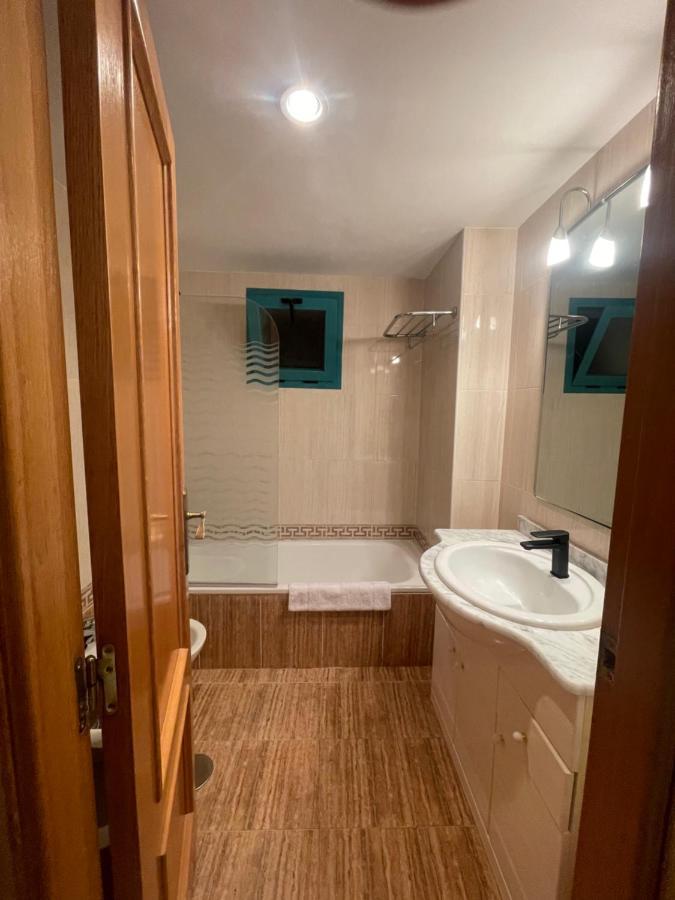 Traveler'S Beach Apartment With Sea View, Free Coffee & Parking ベニドルム エクステリア 写真
